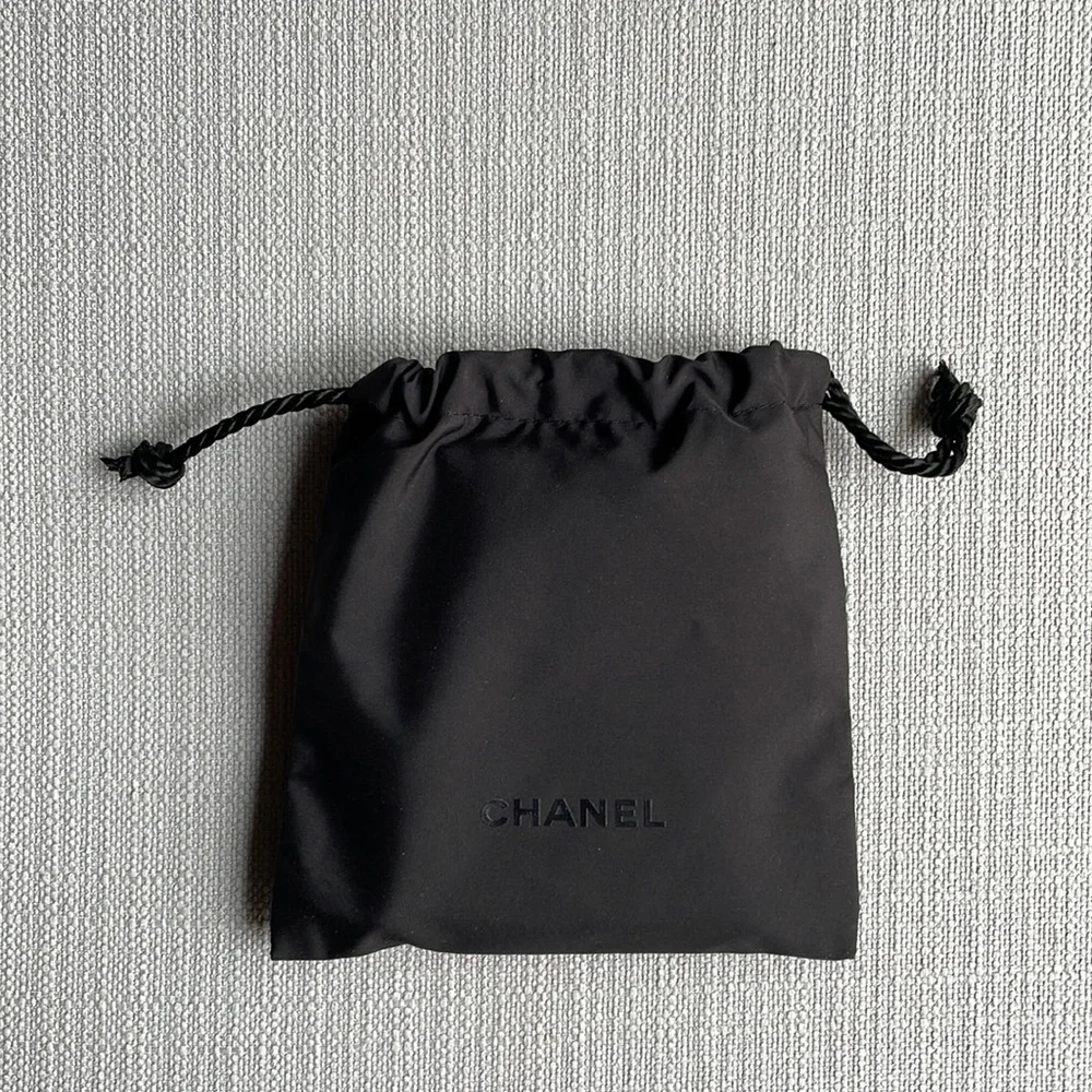 CHANEL EYE mini set with black drawstring pouch